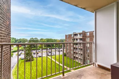 225 S Rohlwing Road #502, Palatine, IL 60074 - Photo 5
