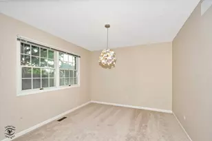 8641 Pearson Dr, Darien, IL 60561 - Photo 7