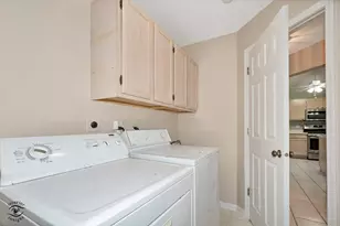 8641 Pearson Dr, Darien, IL 60561 - Photo 17