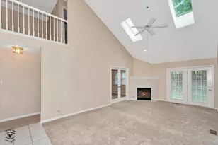 8641 Pearson Dr, Darien, IL 60561 - Photo 5