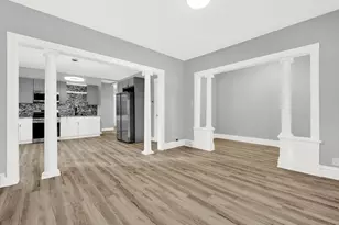 319 N Hickory St, Joliet, IL 60435 - Photo 5