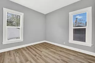 319 N Hickory St, Joliet, IL 60435 - Photo 15