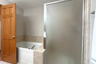 2460 Georgetown Cir, Aurora, IL 60503 - Photo 15