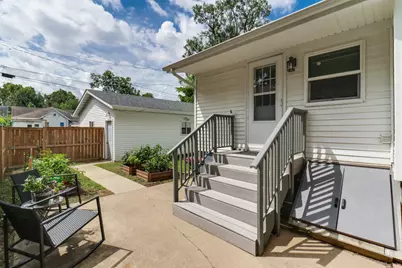 609 E Market Street, Bloomington, IL 61701 - Photo 25