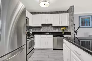 545 N Dearborn St, Chicago, IL 60654 - Photo 5