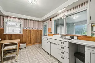 1428 N Cedar Lake Rd, Round Lake Beach, IL 60073 - Photo 5