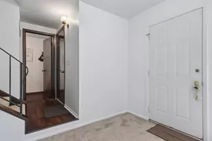 45 Willow Cir, Cary, IL 60013 - Photo 5