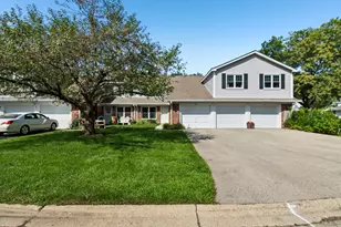 45 Willow Cir, Cary, IL 60013 - Photo 1