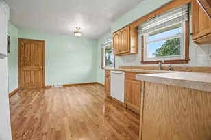 10 Imperial Dr, Streator, IL 61364 - Photo 7