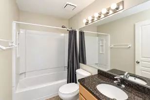 700 Savannah Ln, Crystal Lake, IL 60014 - Photo 11