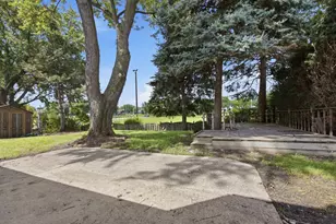 190 S Circle Ave, Bloomingdale, IL 60108 - Photo 21