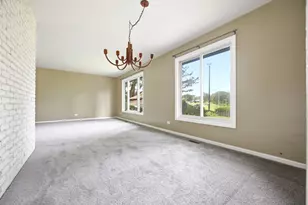 190 S Circle Ave, Bloomingdale, IL 60108 - Photo 7