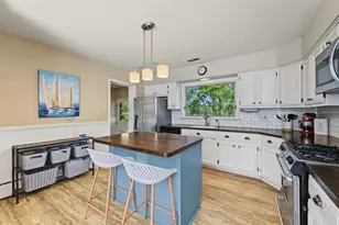 5601 Lee Ave, Downers Grove, IL 60516 - Photo 9