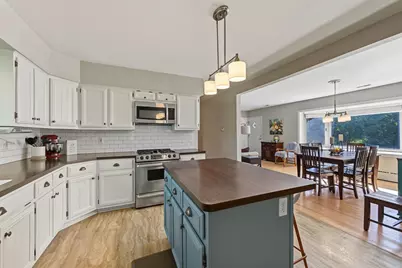 5601 Lee Avenue, Downers Grove, IL 60516 - Photo 11