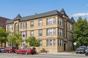 2405 W McLean Ave, Chicago, IL 60647 - Photo 1