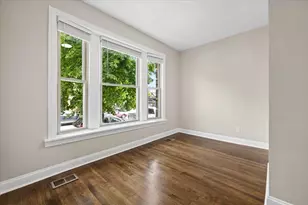 2405 W McLean Ave, Chicago, IL 60647 - Photo 3
