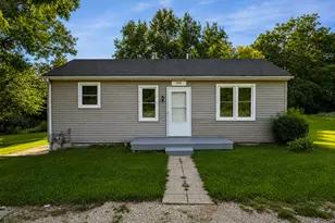 998 Rutland St, Marseilles, IL 61341 - Photo 1