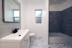 5104 W Hutchinson St, Chicago, IL 60641 - Photo 11