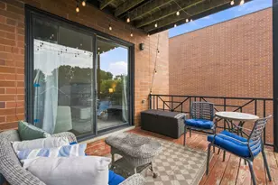 1925 W Irving Park Rd, Chicago, IL 60613 - Photo 33