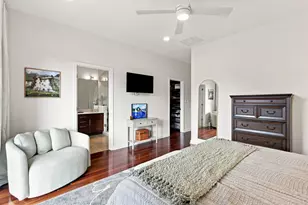 1925 W Irving Park Rd, Chicago, IL 60613 - Photo 27