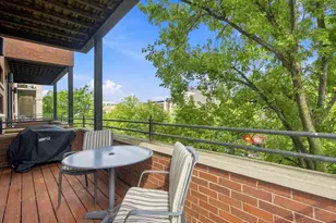 1925 W Irving Park Rd, Chicago, IL 60613 - Photo 15