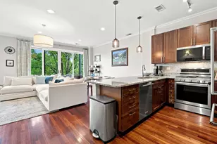 1925 W Irving Park Rd, Chicago, IL 60613 - Photo 13