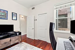 1925 W Irving Park Rd, Chicago, IL 60613 - Photo 19