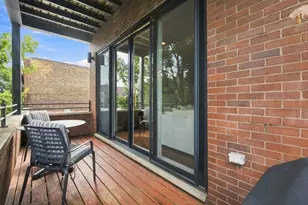 1925 W Irving Park Rd, Chicago, IL 60613 - Photo 17