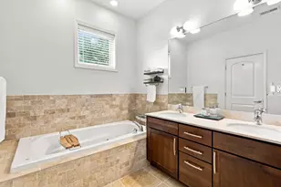 1925 W Irving Park Rd, Chicago, IL 60613 - Photo 29