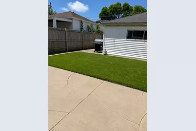 2546 N Major Avenue, Chicago, IL 60639 - Photo 13