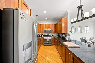 2033 W Division St, Chicago, IL 60622 - Photo 11