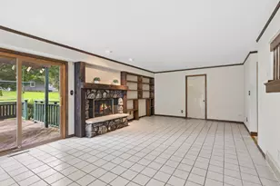 7239 Great Hill Rd, Crystal Lake, IL 60012 - Photo 9