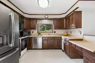 7239 Great Hill Rd, Crystal Lake, IL 60012 - Photo 7