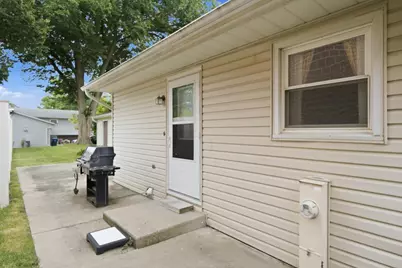 20650 N Florence Avenue, Prairie View, IL 60069 - Photo 7