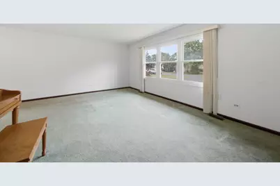 20650 N Florence Avenue, Prairie View, IL 60069 - Photo 13