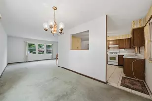 20650 N Florence Ave, Prairie View, IL 60069 - Photo 19