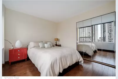 1360 N Sandburg Terrace #1106C, Chicago, IL 60610 - Photo 11
