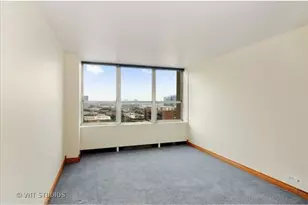 655 W Irving Park Rd, Chicago, IL 60613 - Photo 15