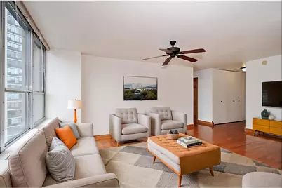 655 W Irving Park Road #1115, Chicago, IL 60613 - Photo 9