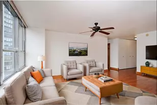 655 W Irving Park Rd, Chicago, IL 60613 - Photo 9