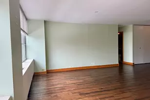 655 W Irving Park Rd, Chicago, IL 60613 - Photo 9
