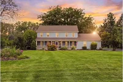 7N660 Cloverfield Circle, Saint Charles, IL 60175 - Photo 1