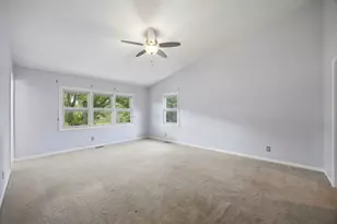 7N660 Cloverfield Cir, Saint Charles, IL 60175 - Photo 41