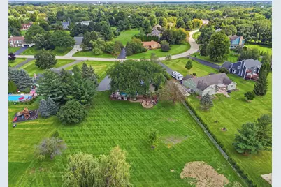7N660 Cloverfield Circle, Saint Charles, IL 60175 - Photo 7