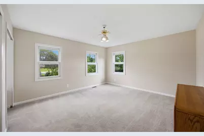 7N660 Cloverfield Circle, Saint Charles, IL 60175 - Photo 35