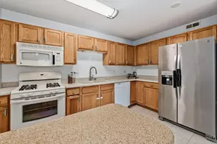 8000 Kilpatrick Ave, Skokie, IL 60076 - Photo 13