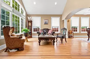 2281 Elmira Ave, Des Plaines, IL 60018 - Photo 3