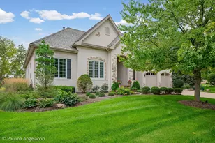 1013 Ridgeview Dr, Inverness, IL 60010 - Photo 1