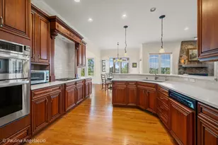 1013 Ridgeview Dr, Inverness, IL 60010 - Photo 15