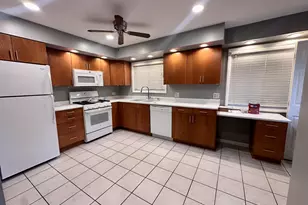 1702 W Oakton St, Arlington Heights, IL 60004 - Photo 3